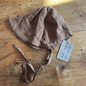 The Simple Folk Bonnet size 7/10yr NWT Rust Color